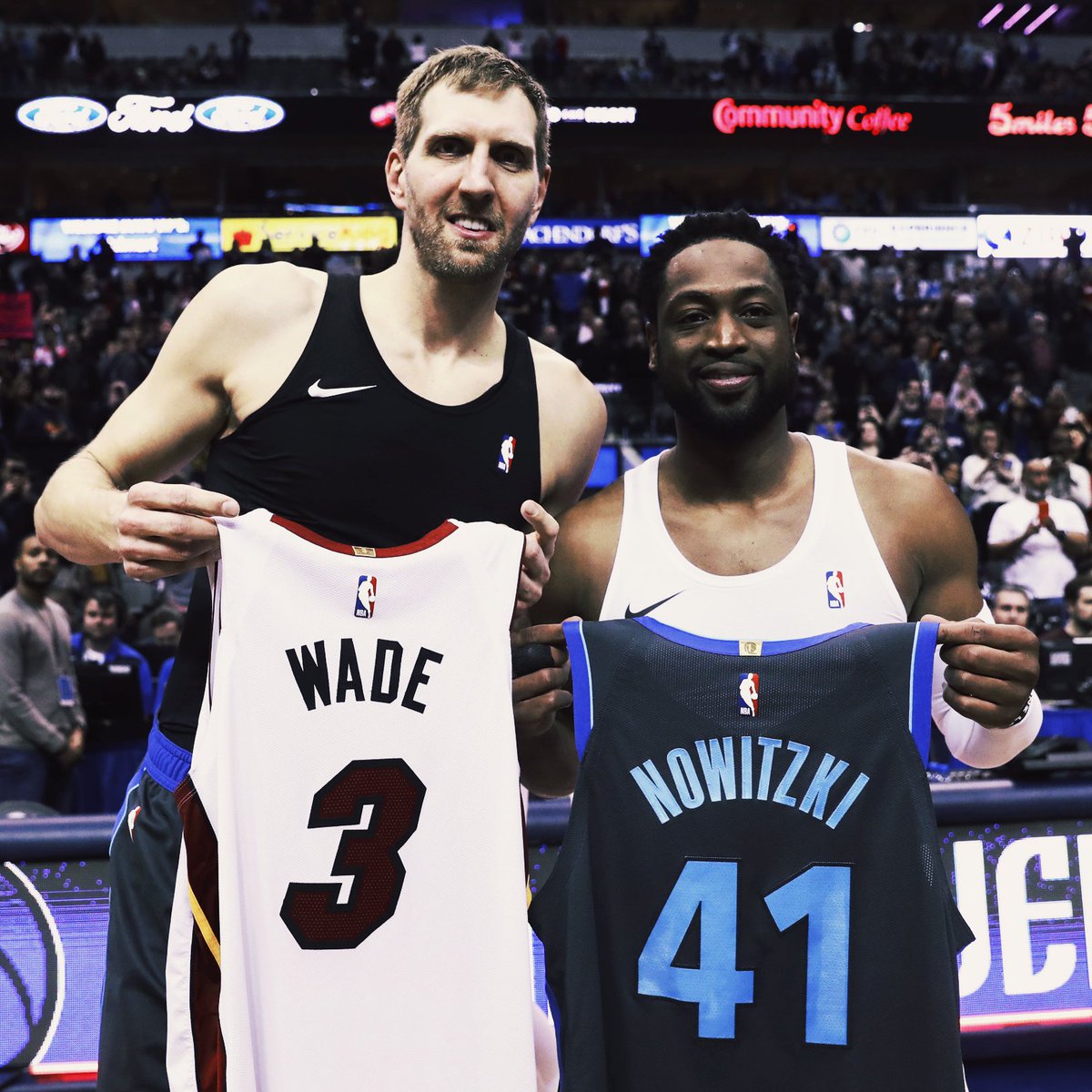 nbatrky's tweet photo. Çok büyük iki efsaneye veda ettik. Onlarla ilgili aklınıza gelen ilk gelen anınızı bizimle paylaşın. #farewell #DWade #DirkForever https://t.co/PCLI8UvGgR