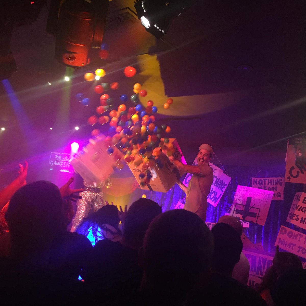 HorseshoeVegas's tweet photo. We have to admit, @stillmisbehavin has the best balls on the strip. #MBGS https://t.co/ehy3dW1vn4 https://t.co/roNLWnvLsl