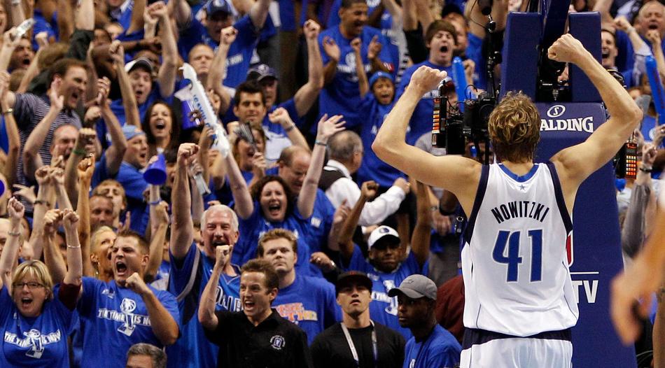 alberpg_'s tweet photo. Gracias, leyendas. #NBA #OneLastDance #ThanksDirk #ThankYouWade https://t.co/uXtSubZUdU
