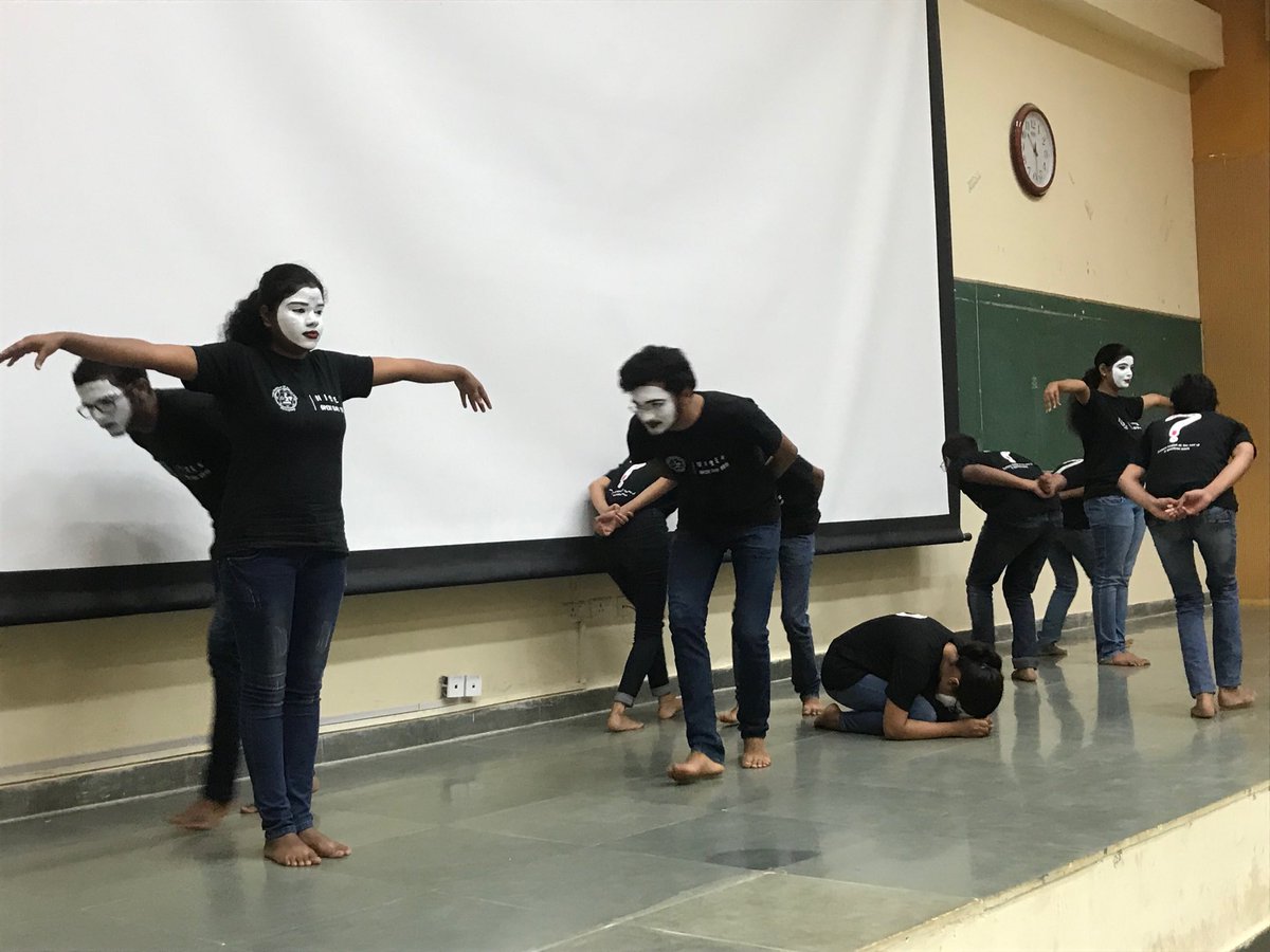 kuruhoornambi's tweet image. The show begins #Miming Biological Processes ⁦@SBSNISER⁩  #Int.MSc 2018 batch