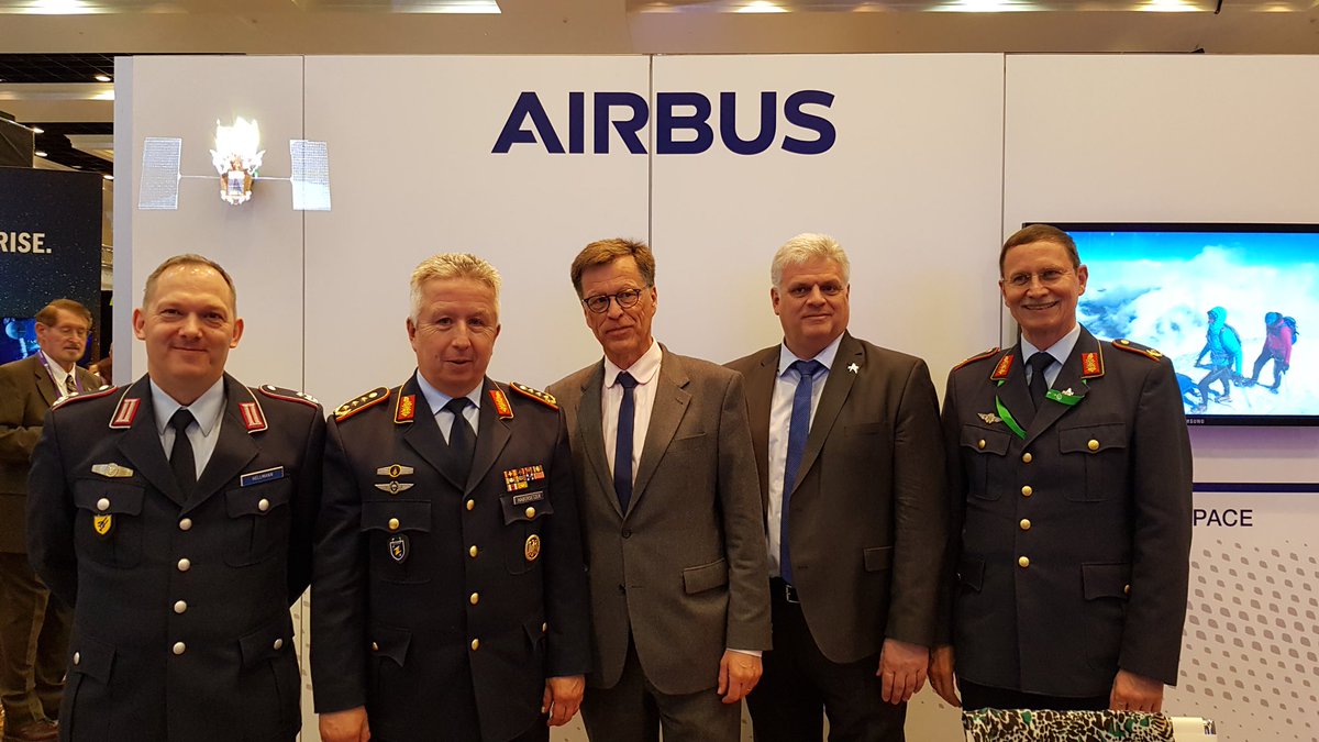 Honored to have good conversation with Lieutenant General Habersetzer from German Luftwaffe (2nd from left) with Johannes von Thadden (3rd left) at our @AirbusSpace stand at #SpaceSymposium.