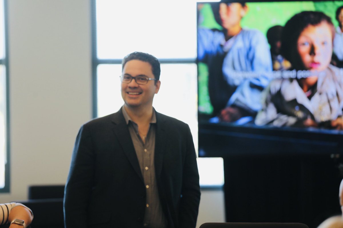 VarshaKanwar's tweet photo. "The best time for new beginnings is now!" #CXPlatforms Portfolio Product Development Team meet and greet lunch with Tony Colon @tcolon, VP #CiscoCX #WeAreCisco #TeamWorkMakesTheDreamWork #BeTheBridge #ExtraordinaryTogether https://t.co/wb9W3hWqv8