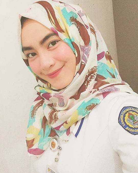 ●
#Repost @popiandini99
• • •
Selamat siang 🌼🌼
.
.
Partner 🔥
@polritni_tenagamedishits
.
@tenaga_medis_idaman

#bidancantik #bidanperawatrepost #mediabidan #bidanperawatcantik bit.ly/2ULC0VQ