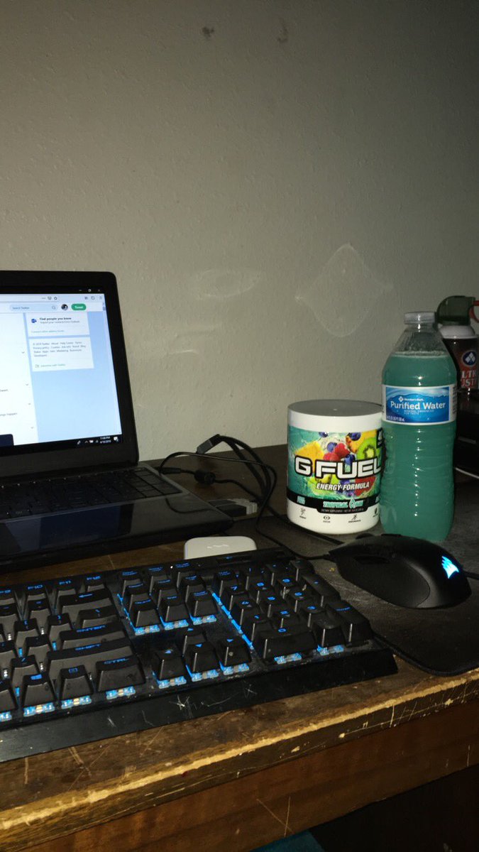 Relms_'s tweet image. Late night vibes with @GFuelEnergy