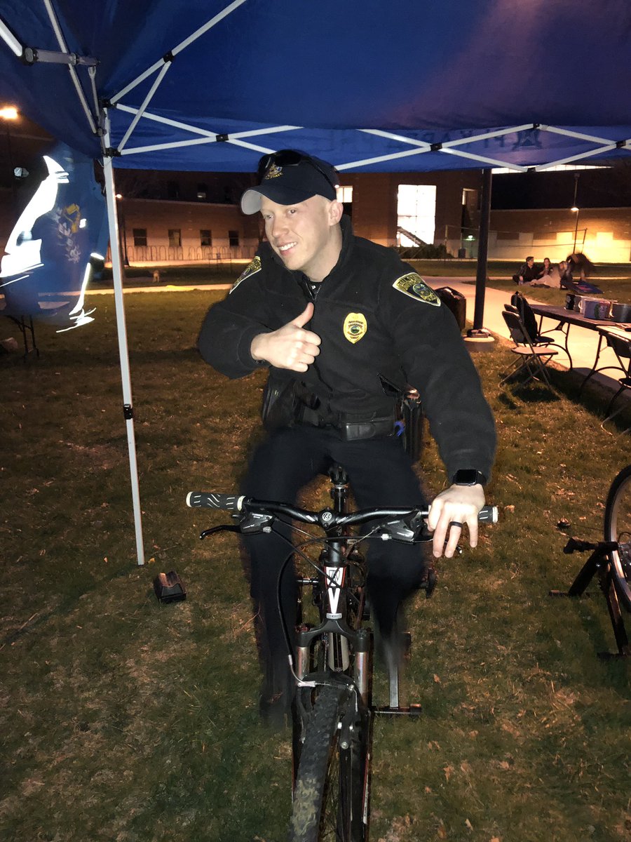 Huge shoutout to <a href="/BallStatePolice/">Ball State University Police</a> corporal Tony Hurst for coming out to support the Ability Experience! We appreciate all you do for the community &amp; campus! 🚔 👮‍♀️