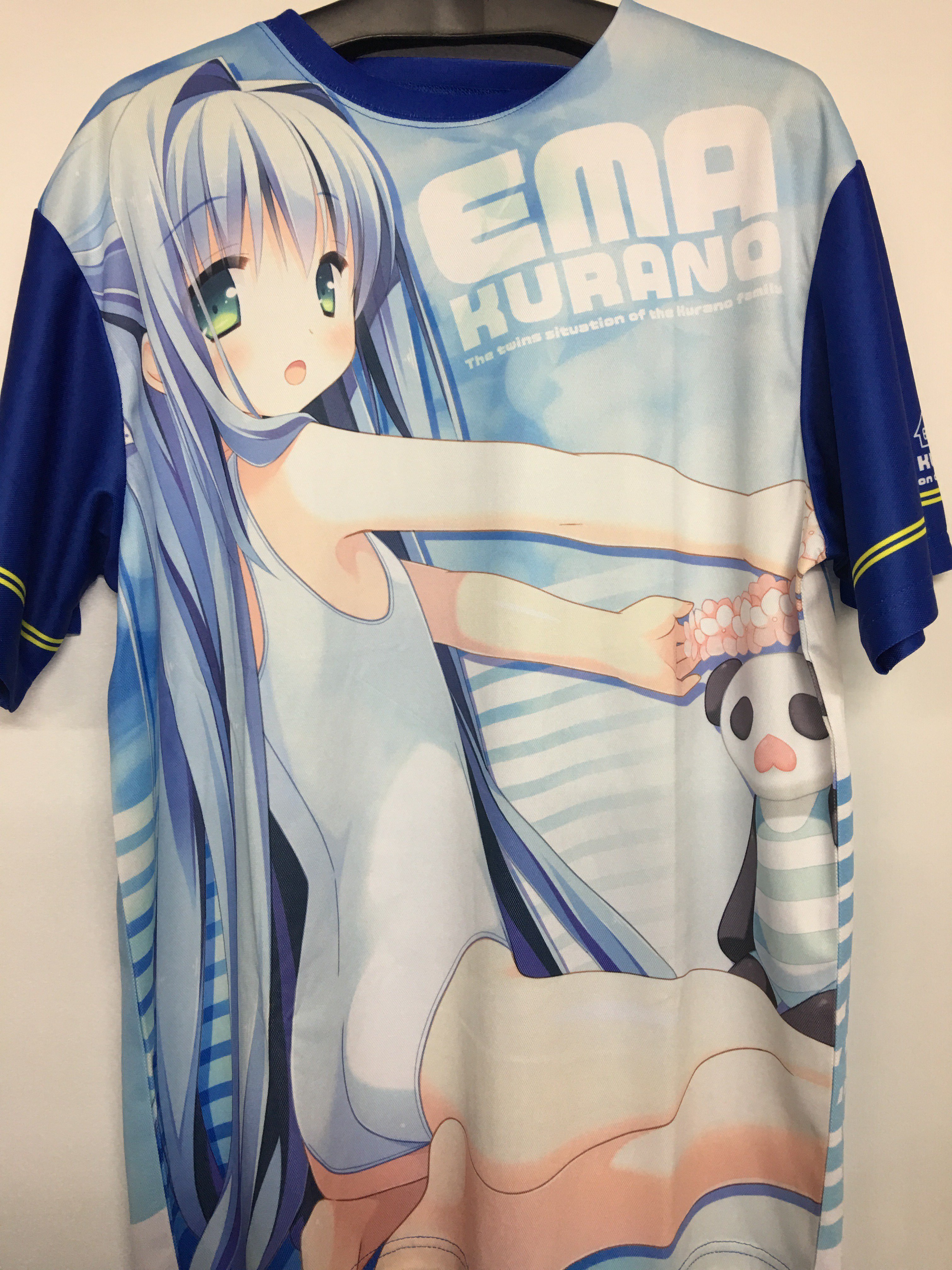 かたひと 同じく企画中の フルグラｔシャツ 倉野絵麻ver のサンプルも届きました 今の時期だとちょうど夏向けの商品になるかな と思ってチョイスしたイラストですが 暑い夏に着ると 可愛いし涼しくてよさそう T Co Hyei7thi2t Twitter