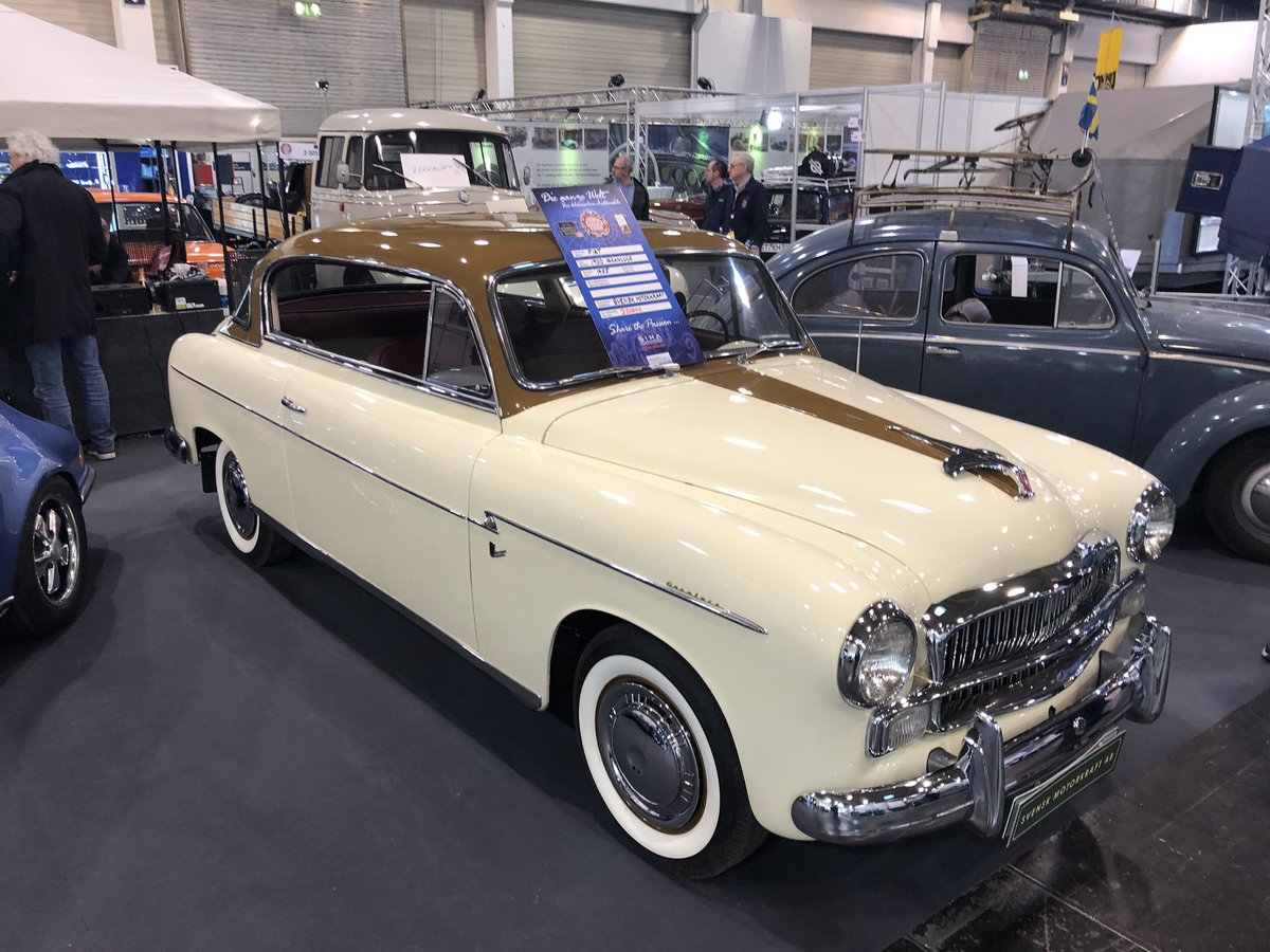 steigercst's tweet photo. Kaum auf der #TechnoClassica in #Essen und schon wieder mehrfach schockverliebt. #lechz #VW 1600 #Typ3 #Geschäftswagen #Fiat #1900 #Granluce https://t.co/YNAUjxavsW