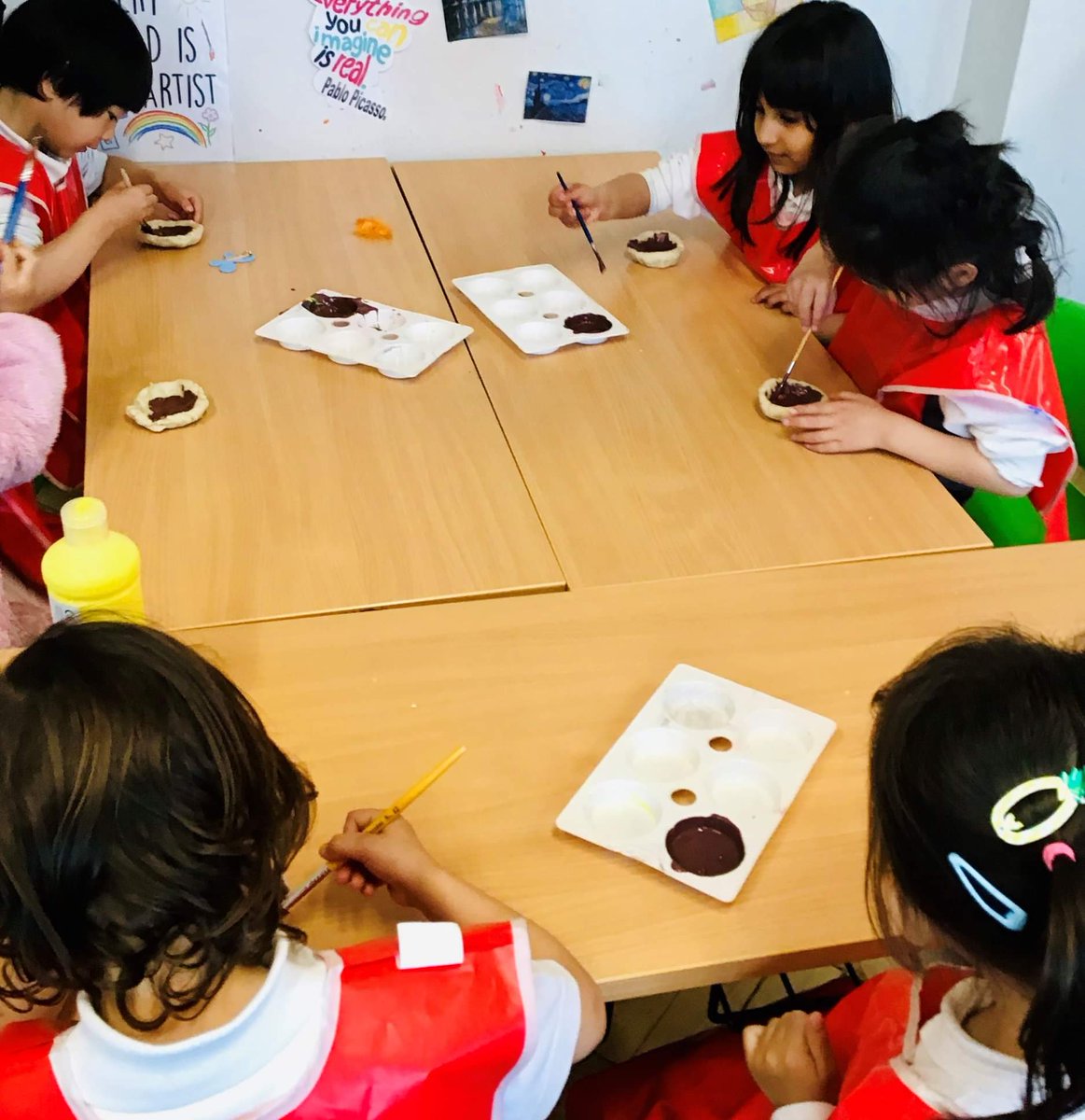 CSBucharest's tweet photo. Our Reception students have been learning about the natural world. This week they have been learning about nests, and why, when, and how birds make them! Students used a variety of materials over several days to create their own bird's nests! #CSBScience #CSBArt #CSBDandT #CSB https://t.co/S6W3YKlPwD
