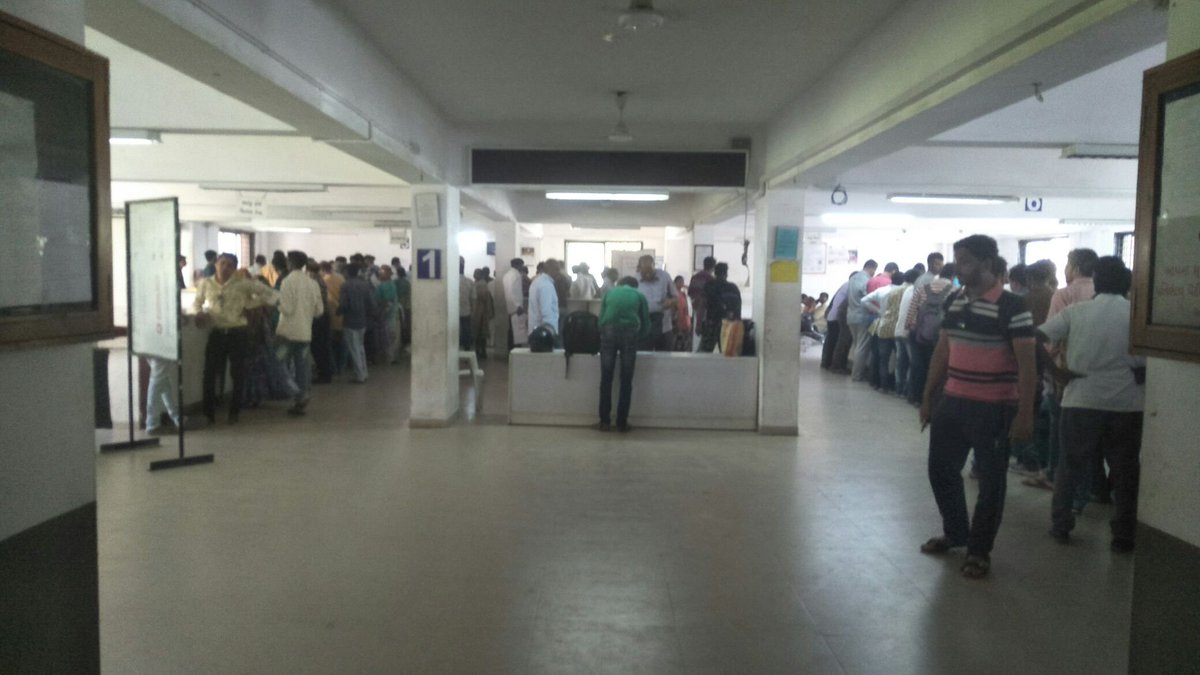 ProSampark's tweet photo. @CollectorGnr @RACGandhinagar 
#gandhinagar Dist.
A Bit More Traffic In Jan Seva Kendra Gandhinagar.
Welcome Now And Take Benefit. https://t.co/IjeRSsPcWJ