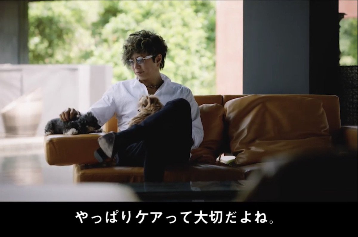 Dear Lovers Cm動画 ネスレ ウェルネス アンバサダー最新cm Gacktの謎 篇 1秒 Ver T Co Ermxkf4ny6 Gackt ネスレ日本 Klの家から アンジーとデイジーも登場 白シャツの破壊力 陽射しと背景のグリーンがとても爽やかです T