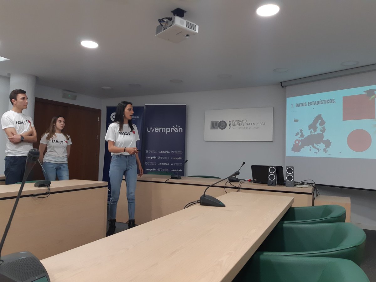 Començem con <a href="/family__co/">FAMILY Co</a> la presentació dels projectes del Programa Internacional de Motivació Empresarial de la <a href="/UV_EG/">Universitat València</a> i la <a href="/CatedraCe/">CàtedraCE</a>
