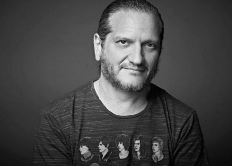 _filco's tweet image. Darío Sztajnszrajber: «La #filosofía es una gran demoledora de toda firmeza». El libro del filósofo argentino @sztajnszrajber "Filosofía en once frases", éxito de ventas, se acaba de publicar también en México y España. Hablamos con él #entrevistasFilco 
filco.es/dario-sztajnsz…