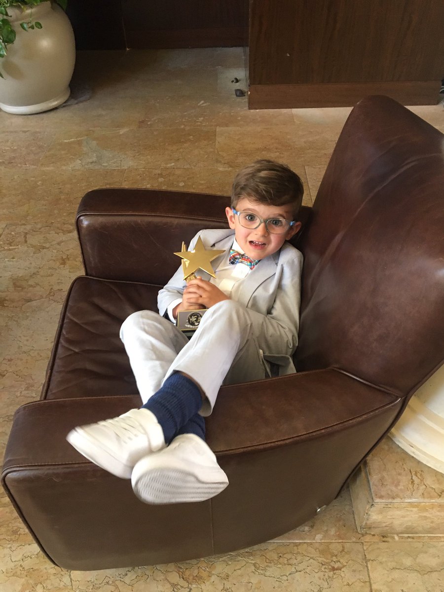 sebastianB_R's tweet photo. Thanks again to everyone at the @YEAAWARDS for an amazing time on Sunday! So grateful for winning Best Guest Starring Actor 9 and Under in a Television Series for the @thexfiles #xffamiliar loved seeing old friends and loved meeting new ones! Here’s me chillin’ right after #act https://t.co/qK9hd8wIdU