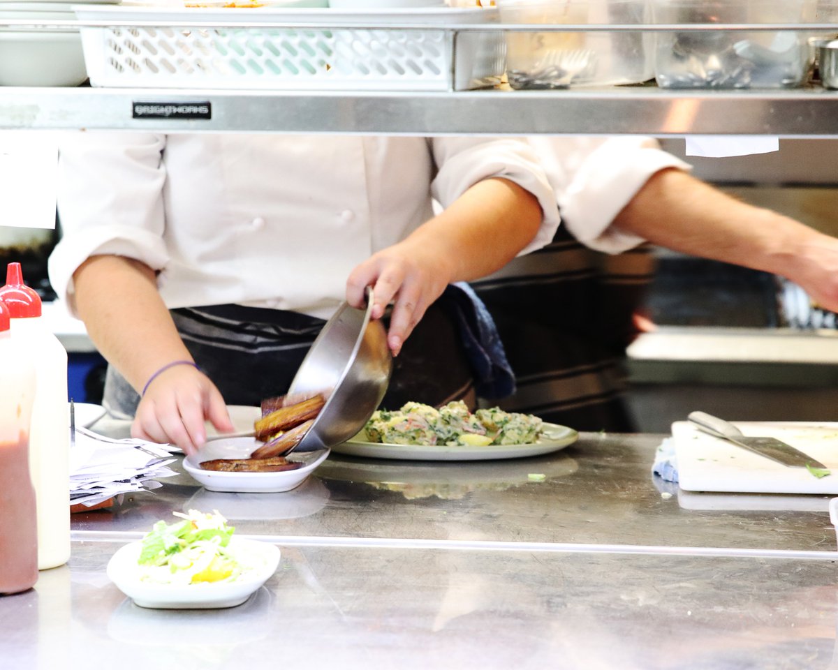 WBCfood's tweet photo. Chef Life - WBC
*
*
*
*
#cheflife #chefsofinstagram #dineout #eatfresh #restaurant #supportlocal #alltheflavours #cocktails #wines #beers #hattedrestaurantnz #hospitality #eatout #workingkitchen #workingbar #owneroperated https://t.co/6GZKYLla7G