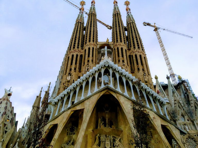 YogyakartaV's tweet photo. Europe trip 2019 😍 Barcelona  !
#Europee2019 #winter #Barcelona #holidays #twwt #yogyakartavoyage #love #travel https://t.co/DF5iptgsRW