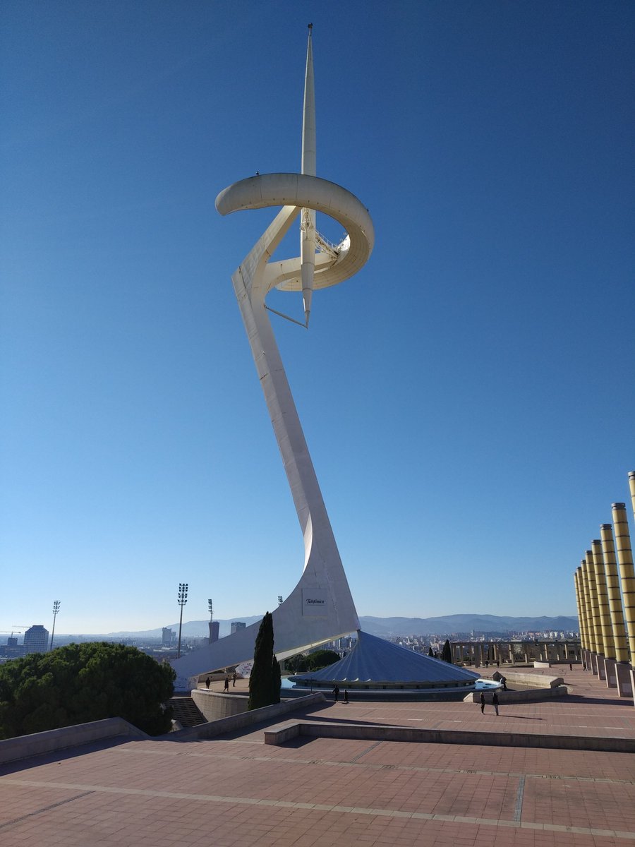 YogyakartaV's tweet photo. Europe trip 2019 😍 Barcelona  !
#Europee2019 #winter #Barcelona #holidays #twwt #yogyakartavoyage #love #travel https://t.co/DF5iptgsRW