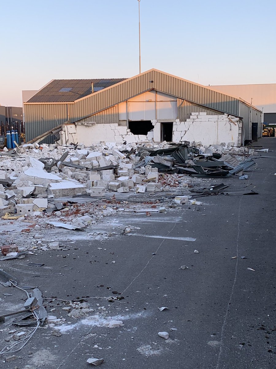 Dit was het..... ruim 15 jaar was dit onze thuis basis. Ruim 45 jaar waren wij gevestigd in Waddinxveen. Vandaag verhuizen wij naar Alphen aan den Rijn. Op naar een nieuw tijdperk.