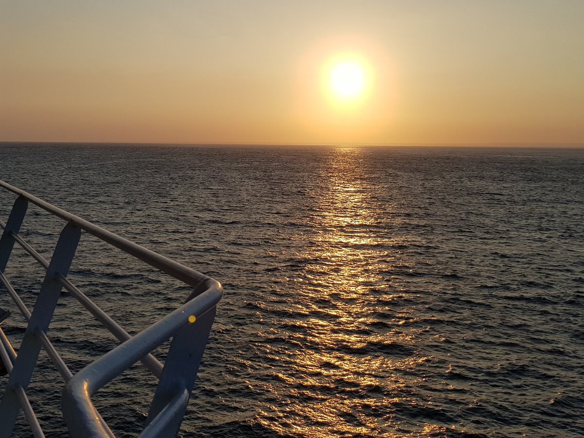 SabellaTidal's tweet photo. Nice morning light on Olympic Zeus and D10 tidal turbine! #tidalenergy #future #industry #sunset #Fromveur #Ouessant #Bretagne https://t.co/Fwh18Sn96H