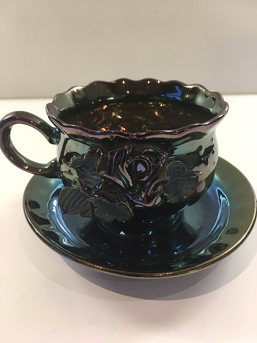 CuteCollectabl1's tweet photo. This Stunning and rare Vintage Tea Set | Teapot Milk Jug Sugar Bowl &amp; 6 Cups and Saucers is now available in our store - https://t.co/uiIJyis42A

#antiques #vintage #teasets #jewellery #vintagetoys #brexit #thursdaymotivation #perfumebottles #antiquebooks #antiquesilver #easter https://t.co/dOewsOeAux
