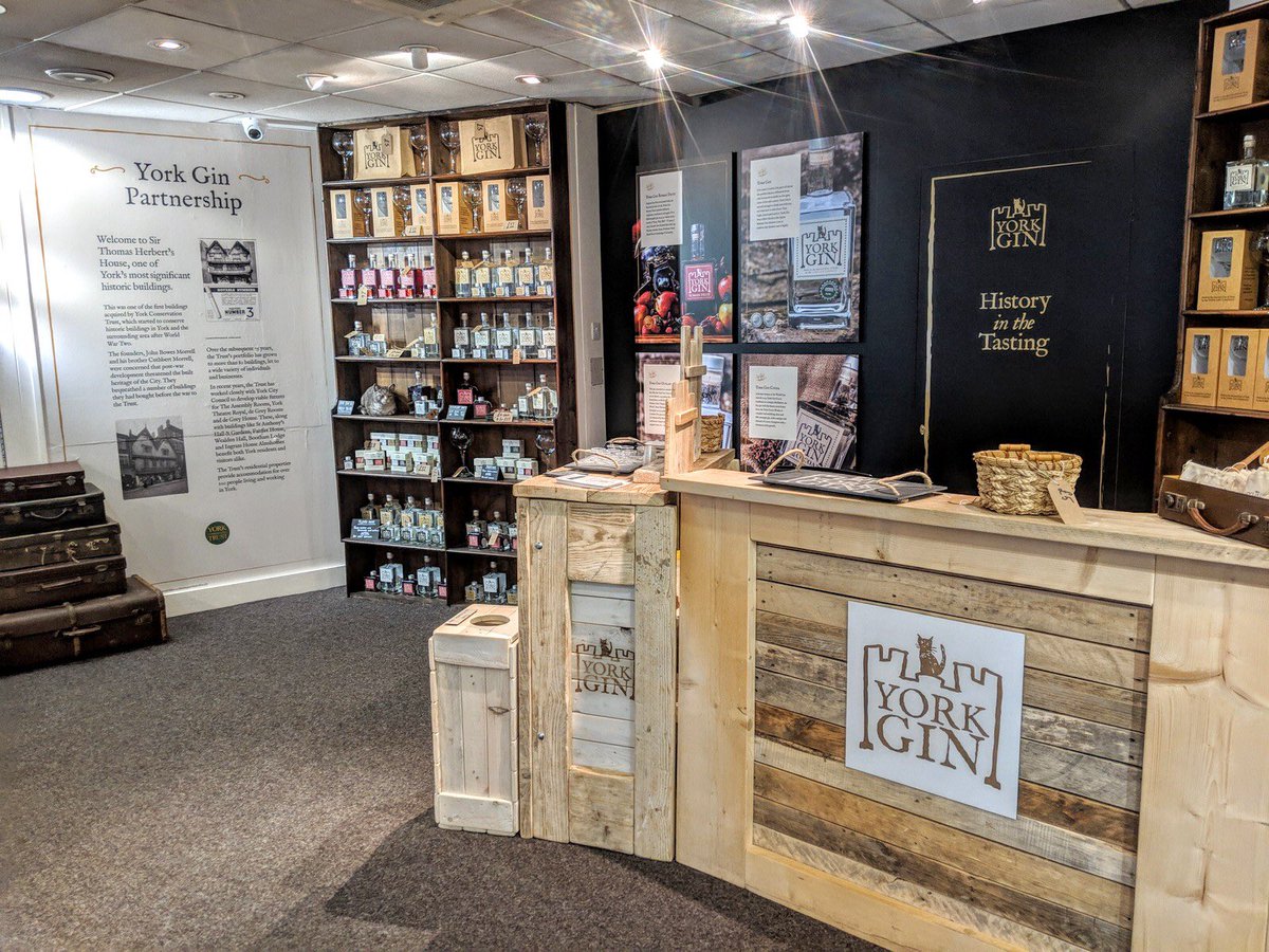 yorkgin's tweet photo. From day one, our talented York neighbours at PurePallets have made practical & beautiful things for us, using reclaimed wood.
With our pop-up shop, theyβve excelled themselves πππ»
See what they can make for you ππΌ
@Purepallets #madeinyork #makeitinyork https://t.co/WLw386VCuf
