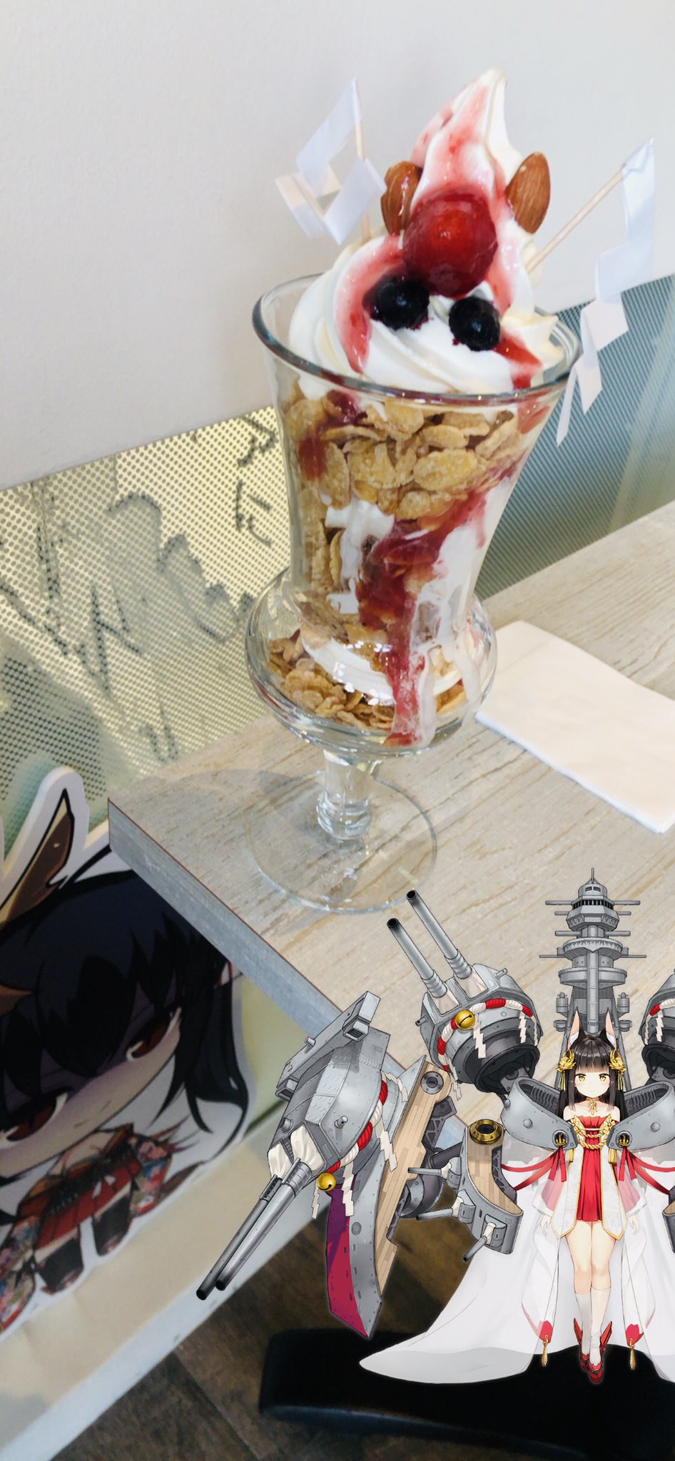 居酒屋 空母信濃 空母信濃の横須賀散策 そして本日のデザート 艦マニア横須賀の長門パフェであるが いかんせん大鳳が強過ぎる 三笠大先輩の横須賀散策 T Co Pqqukqbskq Twitter