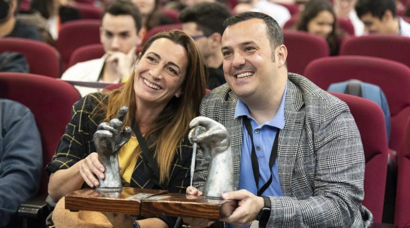 El Grado de Ciencias Gastronómicas de la UV premia la innovación de la cocina de José Manuel Miguel. ¡Otro merecido reconocimiento para nuestro chef!  ow.ly/P1ET50pR5cL