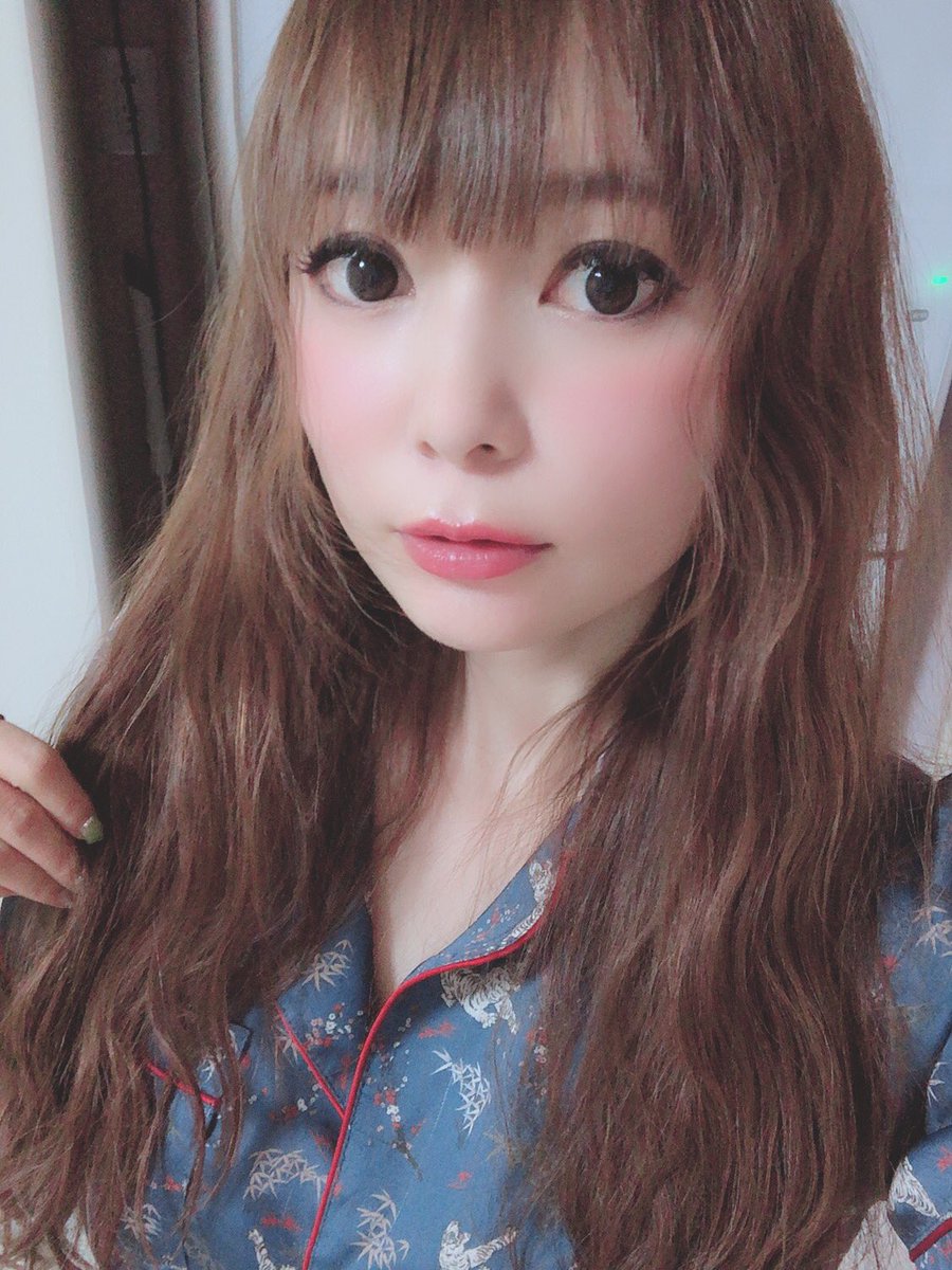 中川翔子の服 En Twitter Jouetie タイガーパイピングワンピース 9 7 しょこたん私服 中川翔子