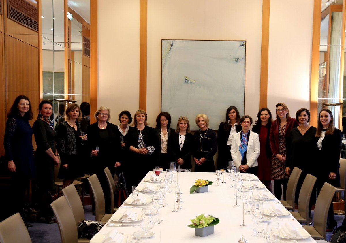 Je remercie <a href="/QuilichiniC/">Clotilde Quilichini</a> de <a href="/BNPParibas/">BNP Paribas Group</a> de m’avoir invitée au lancement du BNP Paribas Paris Women’s Club. C’est un honneur pour moi. J’ai passé ma vie à entreprendre et je salue cette initiative pour encourager les femmes dans le monde des affaires et les femmes entrepreneures.