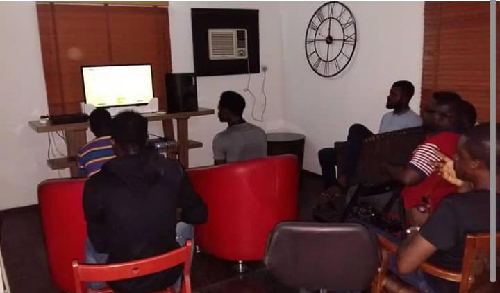 musterpoint_co's tweet photo. Let's take a throwback to our MusterPoint #fridaygamenight
We absolutely can't wait for another exciting experience!
What will you be doing for fun this Friday?
#ThursdayThoughts
#ThursdayMotivation
#MusterPointng
#Cowkingspace https://t.co/uQD0sVZyjr