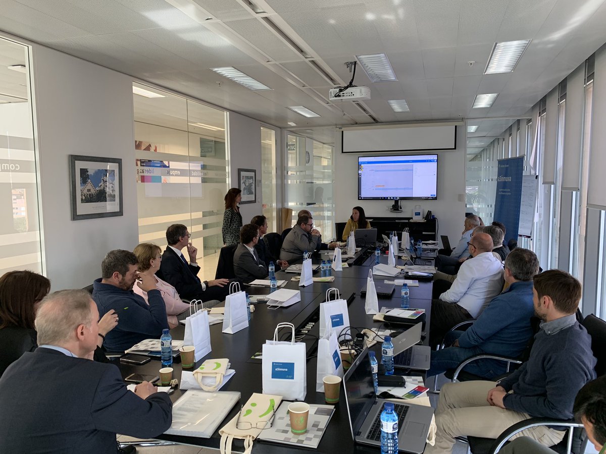 ArmandSoft's tweet photo. Hoy en @WKAsesores hemos compartido una sesión con un grupo de clientes para mostrarles nuestra nueva suite #a3innuva y hacerles partícipes de nuestra estrategia futura. Gracias! https://t.co/FAFxO1VmjC
