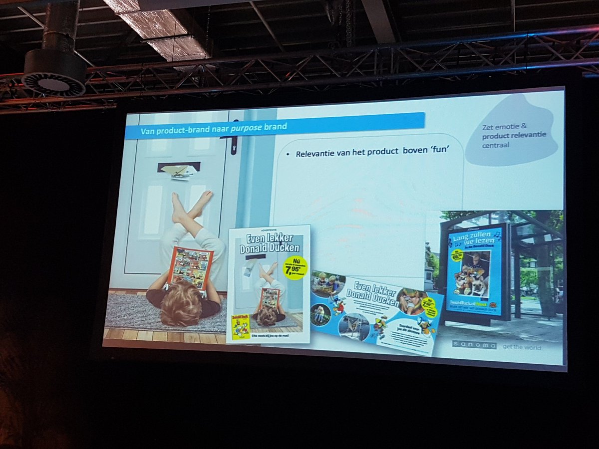 SenefelderNL's tweet photo. "Van product-brand naar purpose brand. Wat doet de Donald Duck voor jou? Ruzie op de achterbank tijdens vakantie? Niet met de Donald Duck vakantiepocket!" Marjolijn Hoffmans, marketingmanager @DonaldDuckNL #SMS19 https://t.co/L2KWFQOt58