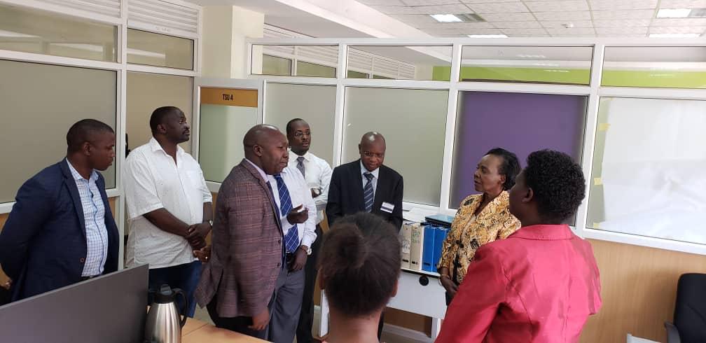 min_waterUg's tweet photo. #MWEworks:Deputy Head of @mopsuganda Deborah Katuramu has visited &amp; interacted with @min_waterUg Eastern Regional Staff during the #SMM Retreat &amp; Leadership Training taking place in Mbale district @StateHouseUg @DrKitutu @HonKibuule @okidi64 @MosesWatasa @UgandaMediaCent @Alitogj https://t.co/GOGQoQmhr0