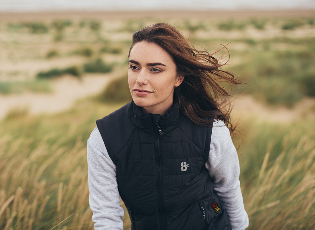 When the spring chill hits reach for our women’s heated gilet to provide you style, comfort and warmth in seconds. 🔥 
.
.
.
#8kflexwarm #heatedjacket #hoodie #womensstyle #womensfashion #style #trend #fashion #outdoors #model #fashionpost #beach #outdoors #getoutside #nature