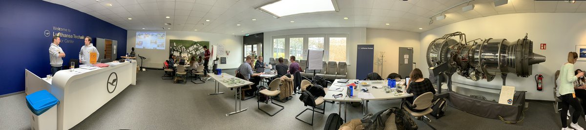 StephNaHe1's tweet photo. #aviationhackathon die ersten Ideen sind geboren https://t.co/WYziqLt1jZ