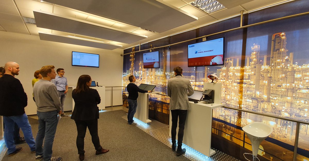 ImplicoGroup's tweet photo. If you ever visit the #Implico headquarters in Hamburg, make sure to experience a session in our showroom! We will gladly show you how #OpenTAS works โ from entrance to exit and from order to cash. https://t.co/dPEtf8WDxk