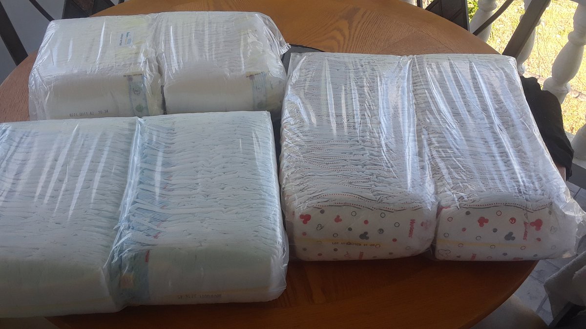 Bimmbeauty's tweet photo. Huggies 74 count $40 Pampers 74 count $40 pampers 112 count $55 contact 244-7109 https://t.co/SuzqjZkCE6