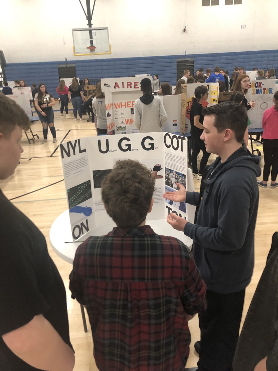 carriebholloway's tweet photo. 8th grade Team Apollo presented some amazing ideas in their #GeniusHour Showcase today! Way to #BeRoyal #LifelongInnovators #OpenCommunicators @Cassidy_Royals @SVAPrincipal475 https://t.co/KE3QvSa9P1