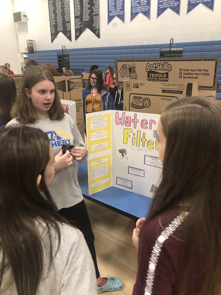 carriebholloway's tweet photo. 8th grade Team Apollo presented some amazing ideas in their #GeniusHour Showcase today! Way to #BeRoyal #LifelongInnovators #OpenCommunicators @Cassidy_Royals @SVAPrincipal475 https://t.co/KE3QvSa9P1