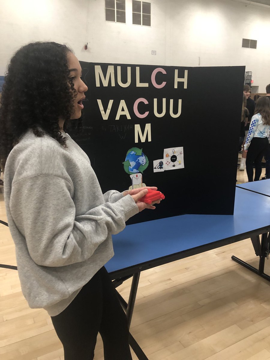 carriebholloway's tweet photo. 8th grade Team Apollo presented some amazing ideas in their #GeniusHour Showcase today! Way to #BeRoyal #LifelongInnovators #OpenCommunicators @Cassidy_Royals @SVAPrincipal475 https://t.co/KE3QvSa9P1