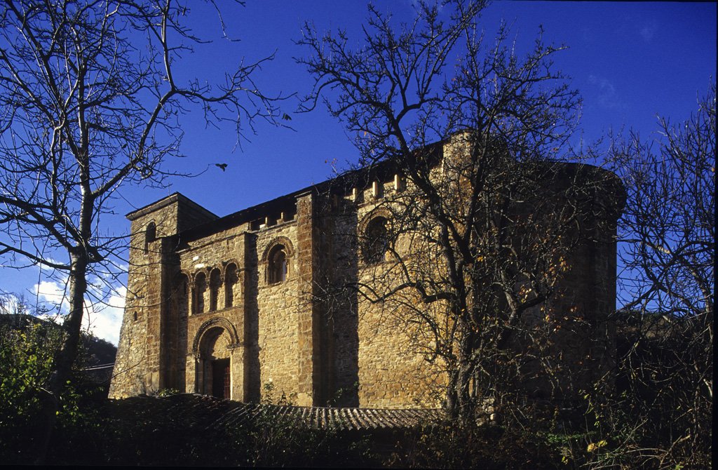 turismobierzo's tweet photo. LOS IMPRESCINDIBLES DE EL BIERZO PARA ESTA SEMANA SANTA
Esta Semana Santa descubre Villafranca del Bierzo y Corullón. Vilalfranca con su patrimonio y Corullón con sus iglesias románicas, el castillo y los cerezos en flor.
#DescubriendoElBierzo #ElBierzo #SemanaSantaenElBierzo https://t.co/ri7XPGHUZh