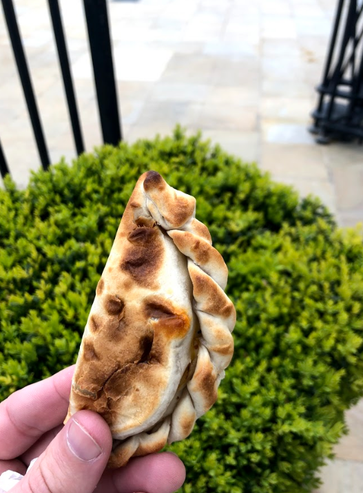 ChangoEmpanadas's tweet photo. Our mission is to bring the mighty #empanada to hungry Londoners across the capital. Visit our website to find us at our Restaurant, Cafe, Markets or order directly from us. πͺ Β‘Buen provecho! #LetsGoChango
π https://t.co/cEznExz5n8 https://t.co/tZa2oRbFCB