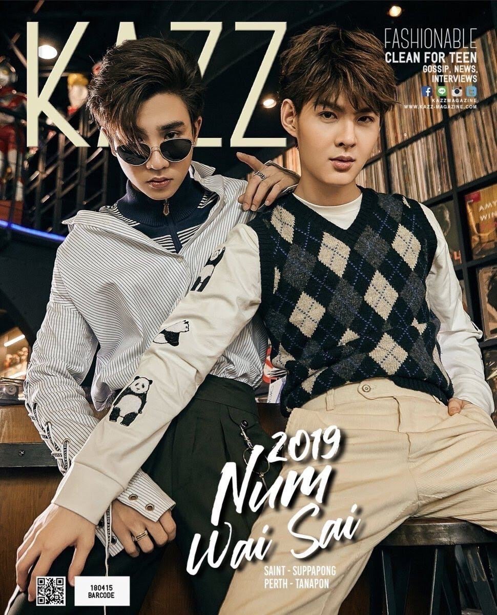 homieLHL's tweet photo. @Kazzmagazine 支持儿子们！！！！
🖤❤️🐯🐉💕💕🍬🍬
#KazzMagazine 
#KazzAwards2019 
#PerthSaintSation https://t.co/QitgtByFG4