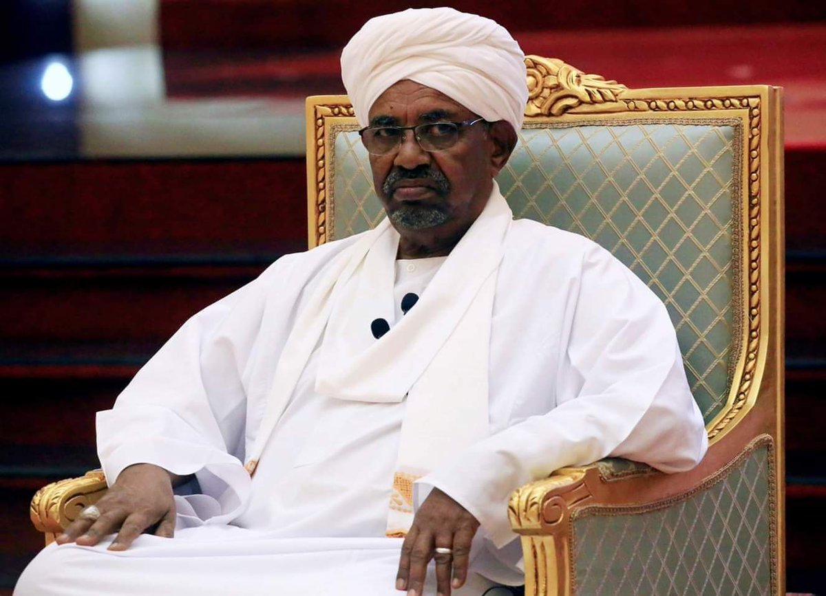 SakariyeY's tweet photo. The leader of sudan leave the office today after a huge protest pressure the al-bashir to leave the power. https://t.co/9Arw1F4LWc