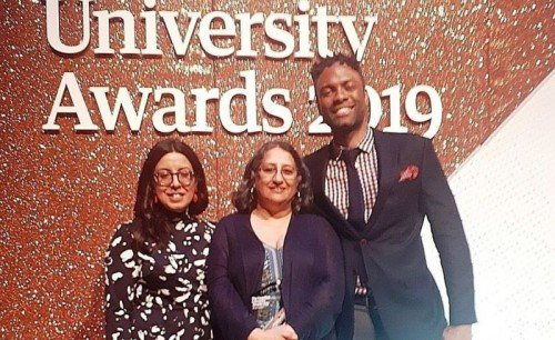 Many congratulations to Professor Claire Alexander @MCRsociology, who has won a @GdnUniversities Award for her fantastic #migration project! ow.ly/tl9j101y9Zh #gdnuniawards #OurMigrationStory