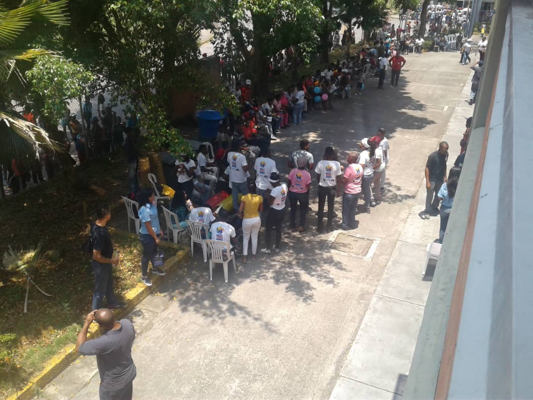 #11Abr| Cumpliendo con las instrucciones de nuestro presidente electo <a href="/NicolasMaduro/">Nicolás Maduro</a>, el día de ayer 570 habitantes de la comunidad de Caucagua fueron atendidos en una jornada de salud Integral. #MásNuncaUn11A  <a href="/magallyvina/">Magaly Gutiérrez</a>