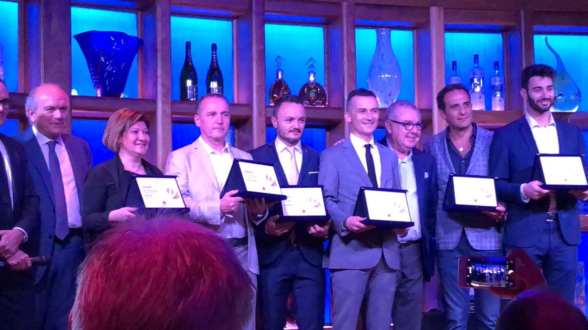 Official award cerimony for <a href="/CeramicaPanaria/">Ceramica Panaria</a>, historic presence at the Orlando international event. The company is among the 8 firms that have participated to the <a href="/Coverings/">Coverings</a> in all its editions, continuously for 30 years to date.
#coverings2019