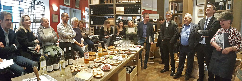 Aujourd’hui la 10ème édition de Lot of Saveurs était présentée à la presse en compagnie du Monique Valette de l’auberge Lou Bourdié. Ce moment convivial était accueilli par la boutique du #ChateauLagrezette à Toulouse.
