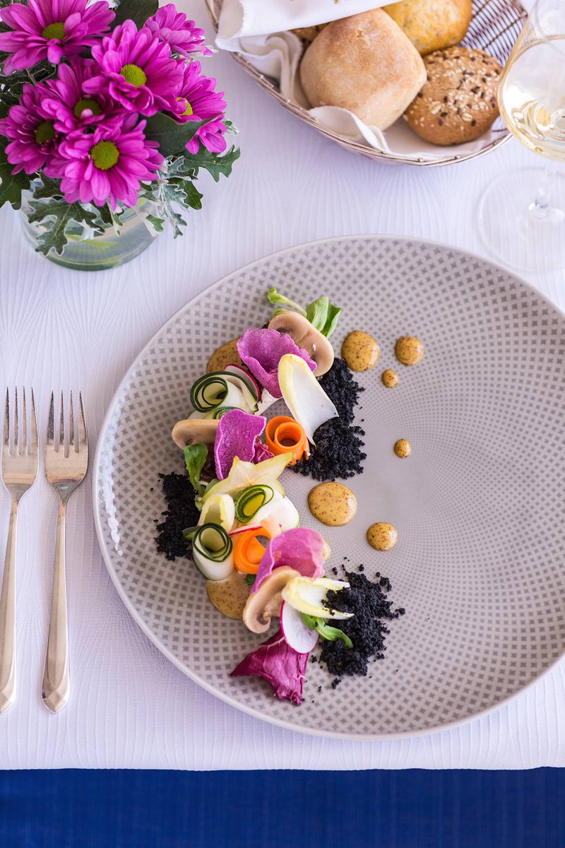 If you love art, then you must know that cooking is an art form as well. It is all about making ordinary ingredients into the extraordinary dish by creating artwork with vibrant colors and incredible details holding a signature of a chef and artist in one. What a magic!