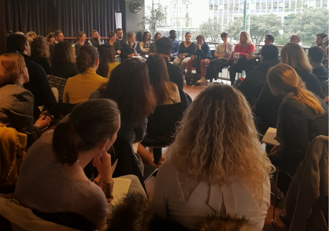 J'ai été ravie d'animer le débat autour de Linkedin avec Manon SILVAIN au #Trunantes.  Des points de vue différents, des idées, des anecdotes : l'échange était riche ! &amp; en prime, de belles rencontres 😀 #RH #innovation #partage