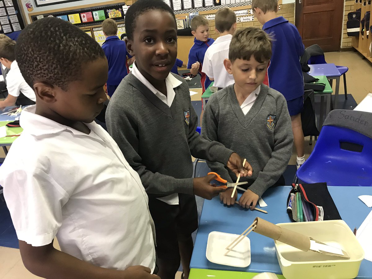 stacetink88's tweet photo. And the STEM fun continues... @BenniesJP https://t.co/73WDaVUKIp
